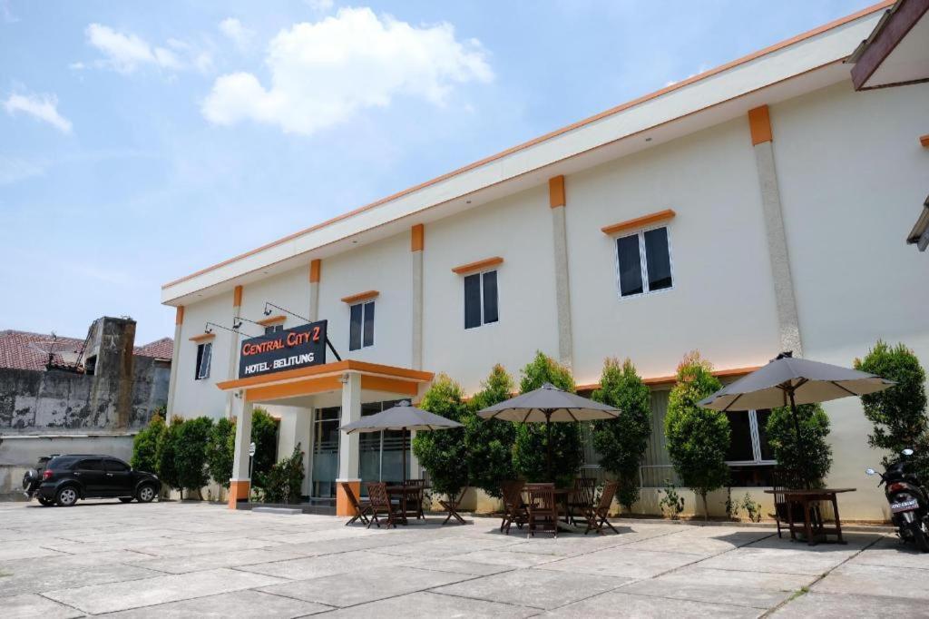 Oyo 1616 Hotel Central City 2 Tanjung Pandan Exterior photo