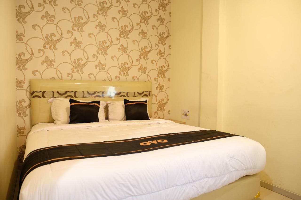 Oyo 1616 Hotel Central City 2 Tanjung Pandan Exterior photo