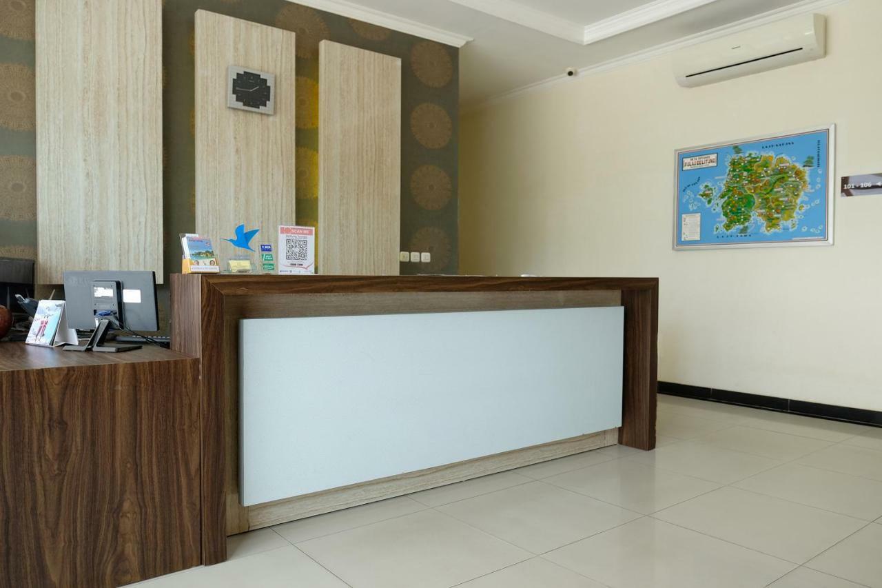 Oyo 1616 Hotel Central City 2 Tanjung Pandan Exterior photo
