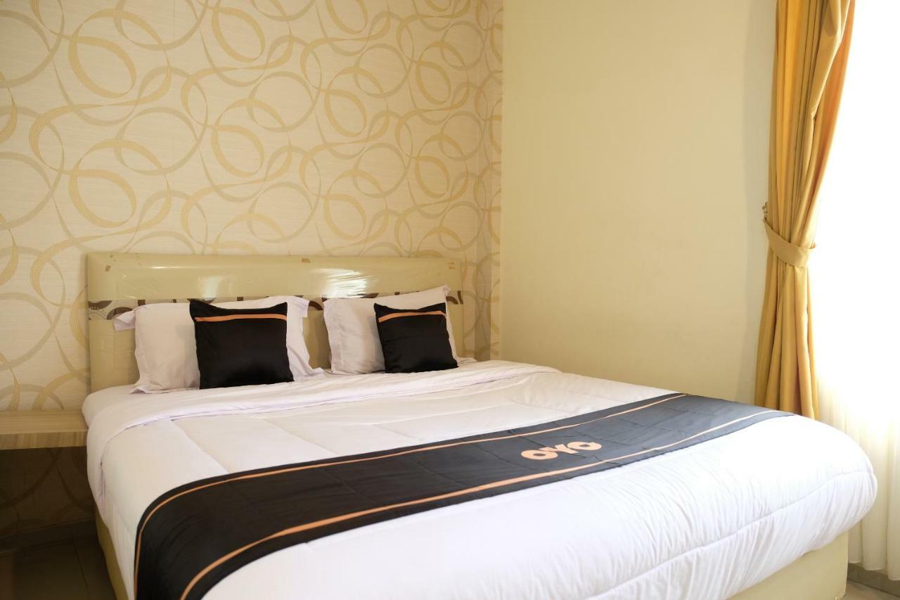 Oyo 1616 Hotel Central City 2 Tanjung Pandan Exterior photo