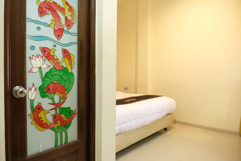 Oyo 1616 Hotel Central City 2 Tanjung Pandan Exterior photo